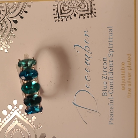 GEMS BY CITY LUXE BLUE ZIRCON ADJUSTABLE FINE SILVER PLATED RING - Picture 5 of 12